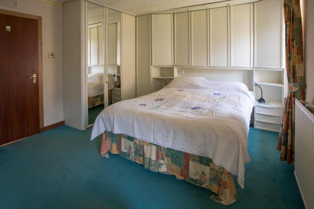 Dairy Cottage room 5